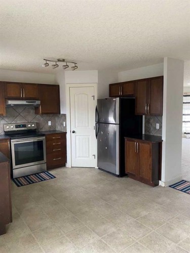 210 Saddlebrook Way Ne, Calgary, AB 