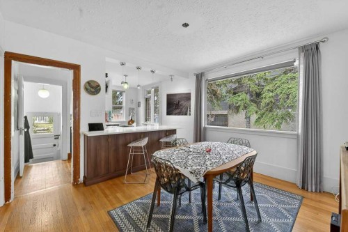 924 7A Street Nw, Calgary, AB - Indoor Photo Showing Dining Room