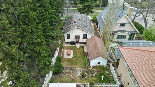 924 7A Street Nw, Calgary, AB - Outdoor
