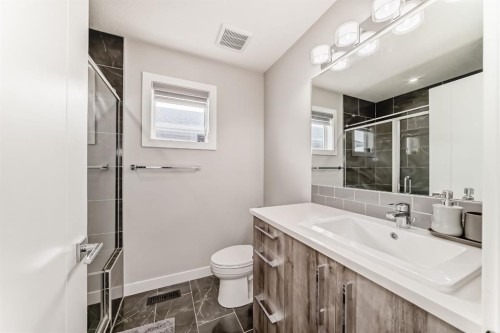 226 Chelsea Heath, Chestermere, AB 