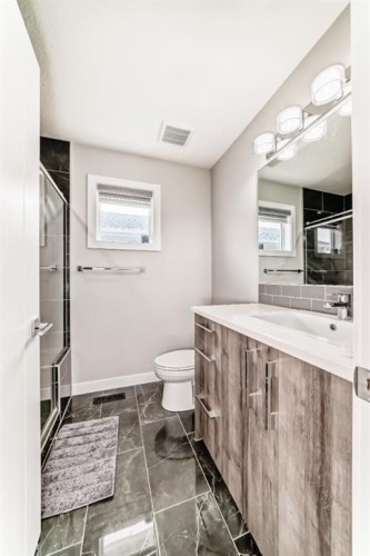 226 Chelsea Heath, Chestermere, AB 
