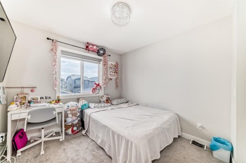 226 Chelsea Heath, Chestermere, AB 