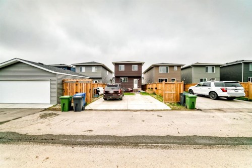 226 Chelsea Heath, Chestermere, AB 