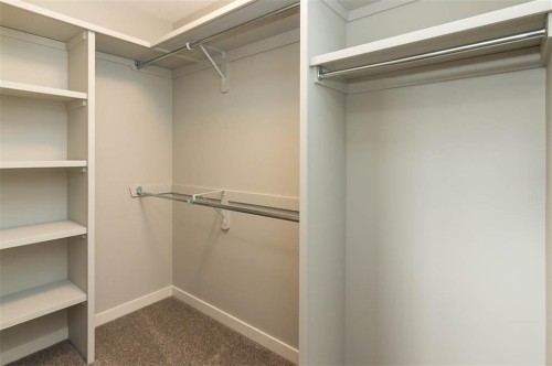 504 Kitstone Gate, Carstairs, AB - Indoor With Storage