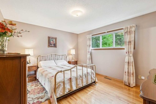5036 Vallance Crescent Nw, Calgary, AB 