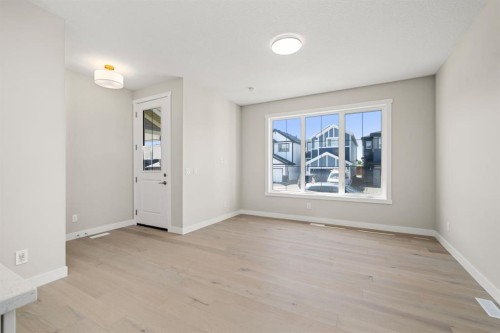 118 Sora Gardens Se, Calgary, AB 