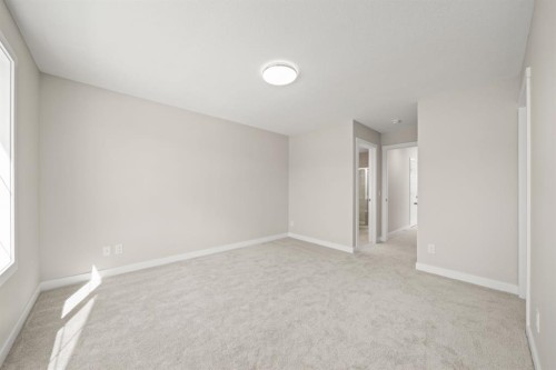 118 Sora Gardens Se, Calgary, AB 