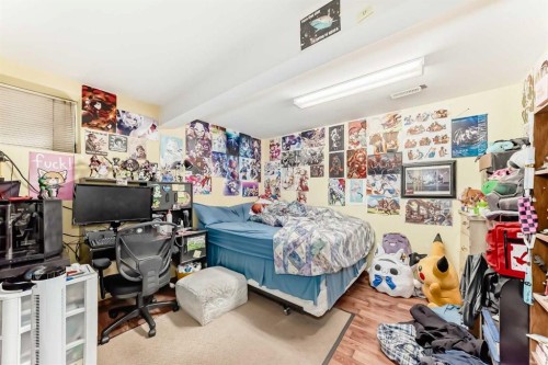 182 Somerglen Road Sw, Calgary, AB 