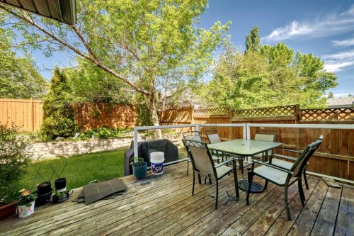 182 Somerglen Road Sw, Calgary, AB 