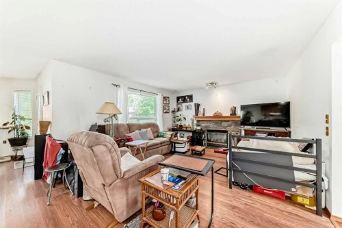 182 Somerglen Road Sw, Calgary, AB 