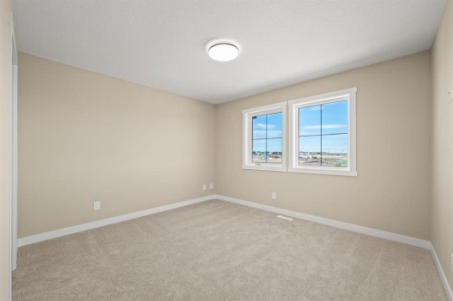 676 Sora Boulevard Se, Calgary, AB 