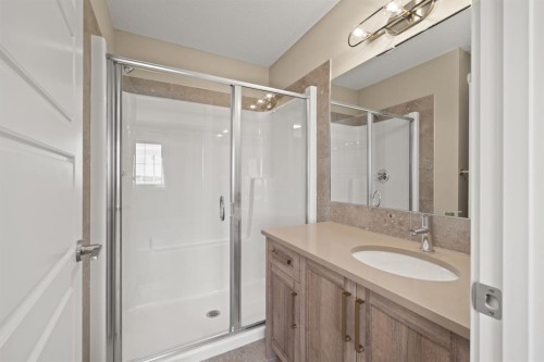 676 Sora Boulevard Se, Calgary, AB 