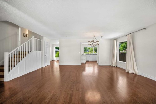 452 Parkridge Rise Se, Calgary, AB 