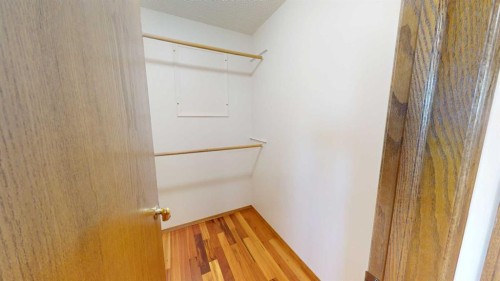 60 Sunmeadows Court Se, Calgary, AB - Indoor