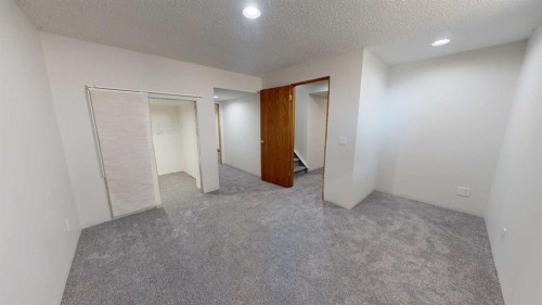 60 Sunmeadows Court Se, Calgary, AB - Indoor Photo Showing Other Room