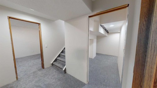 60 Sunmeadows Court Se, Calgary, AB - Indoor Photo Showing Other Room
