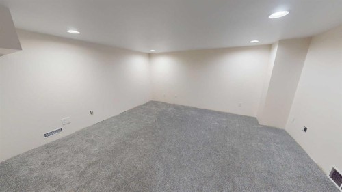 60 Sunmeadows Court Se, Calgary, AB - Indoor Photo Showing Other Room
