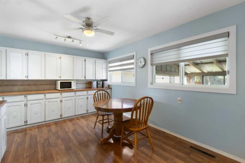 1622 Strathcona Street, Crossfield, AB - Indoor
