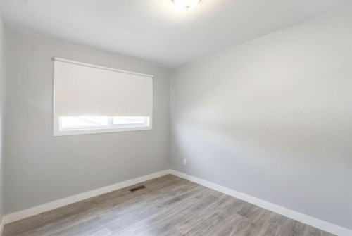 1622 Strathcona Street, Crossfield, AB - Indoor Photo Showing Other Room