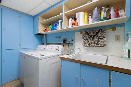 1622 Strathcona Street, Crossfield, AB - Indoor Photo Showing Laundry Room