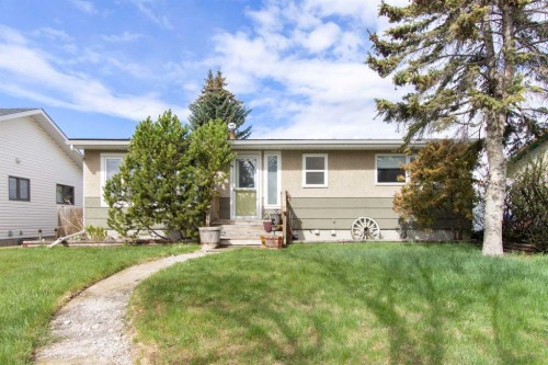 1622 Strathcona Street  Crossfield, AB T0M 0S0