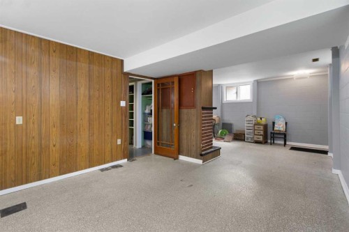 1622 Strathcona Street, Crossfield, AB - Indoor