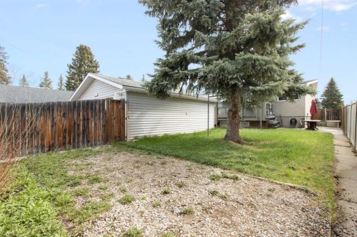 1622 Strathcona Street, Crossfield, AB - Outdoor