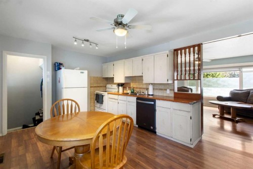 1622 Strathcona Street, Crossfield, AB - Indoor
