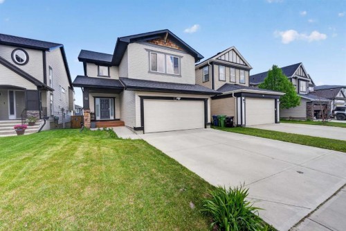 52 Reunion Close NW Airdrie, AB T4B 0M2