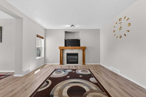 52 Reunion Close Nw, Airdrie, AB - Indoor Photo Showing Laundry Room