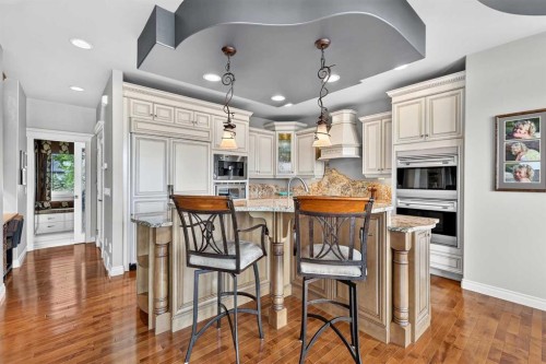 128 Heritage Lake Drive, Heritage Pointe, AB - Indoor Photo Showing Kitchen