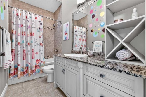128 Heritage Lake Drive, Heritage Pointe, AB - Indoor Photo Showing Bathroom