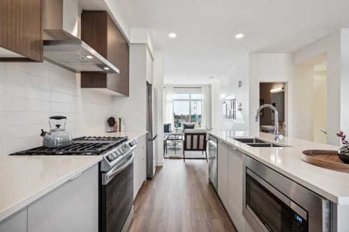 132 Quesnay Wood Link Sw, Calgary, AB 