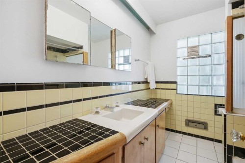 1738 Suffolk Street Sw, Calgary, AB 