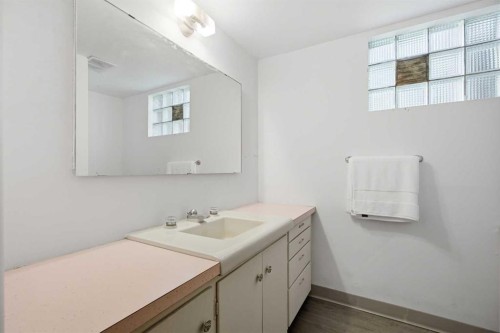 1738 Suffolk Street Sw, Calgary, AB 