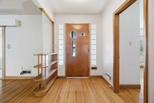 1738 Suffolk Street Sw, Calgary, AB 