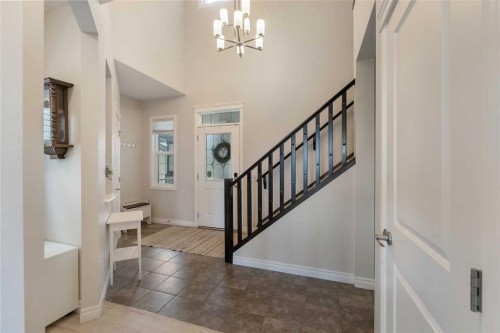 347 Hillcrest Heights Sw, Airdrie, AB - Indoor Photo Showing Other Room