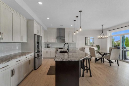 347 Hillcrest Heights Sw, Airdrie, AB - Indoor Photo Showing Kitchen With Upgraded Kitchen