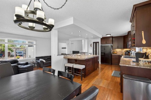 345 9 Street Se, Three Hills, AB - Indoor Photo Showing Dining Room