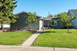 345 9 Street SEThree Hills, AB T0M 2A0
