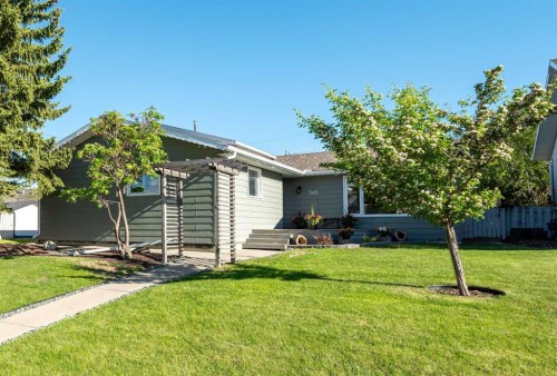 345 9 Street Se, Three Hills, AB - Outdoor