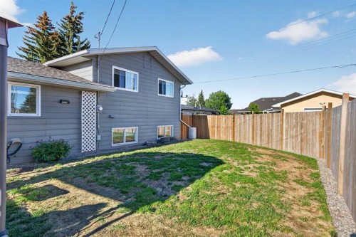 345 9 Street Se, Three Hills, AB - Outdoor