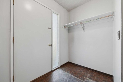 222 Marlborough Way Ne, Calgary, AB 