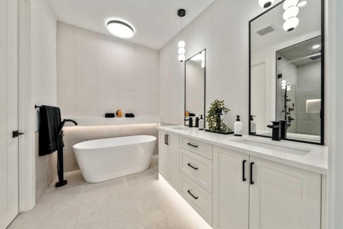 2518 16B Street Sw, Calgary, AB 