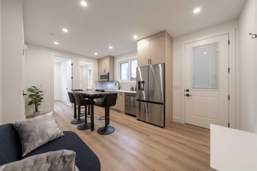 2518 16B Street Sw, Calgary, AB 