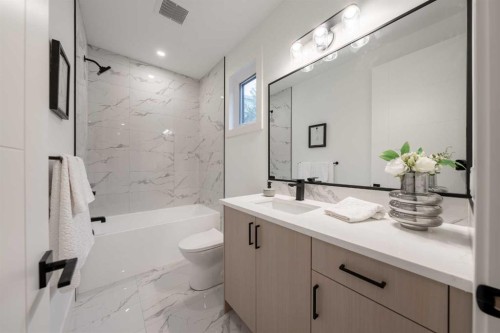 2518 16B Street Sw, Calgary, AB 
