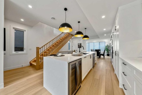 2518 16B Street Sw, Calgary, AB 