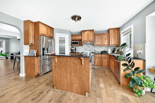 214 Rockyspring Circle Nw, Calgary, AB 