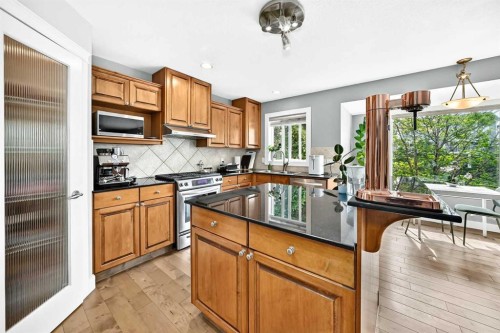 214 Rockyspring Circle Nw, Calgary, AB 