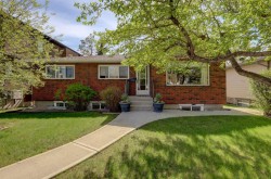 3419 Morley Trail NW Calgary, AB T2M 4H3